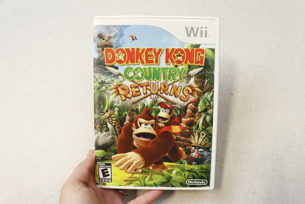 Vintage Nintendo Donkey Kong Country Returns Wii Game Case Size One Size